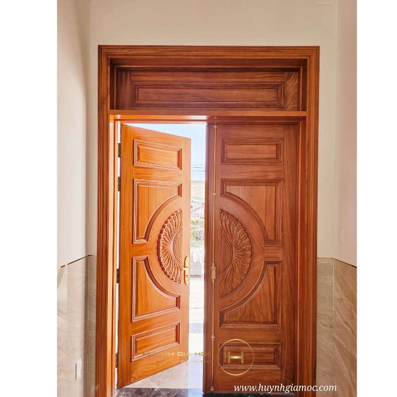 Sự lựa chọn hàng đầu Cửa gỗ nhập khẩu chất lượng và giá cực tốt (1)